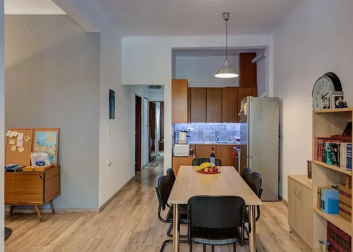 Renovated, Open And Functional Old City House